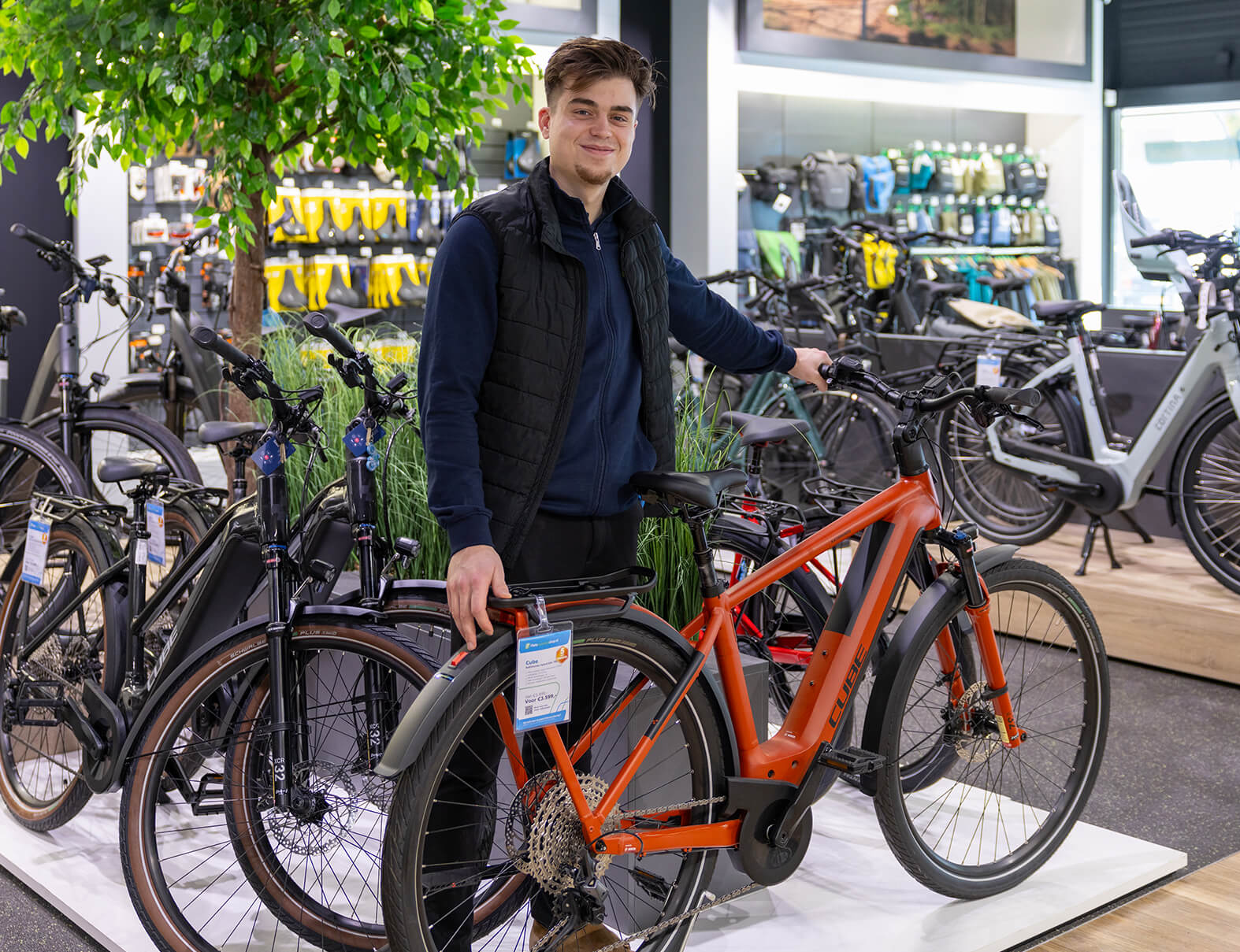 Fietsvoordeelshop Uden Personeel.jpg
